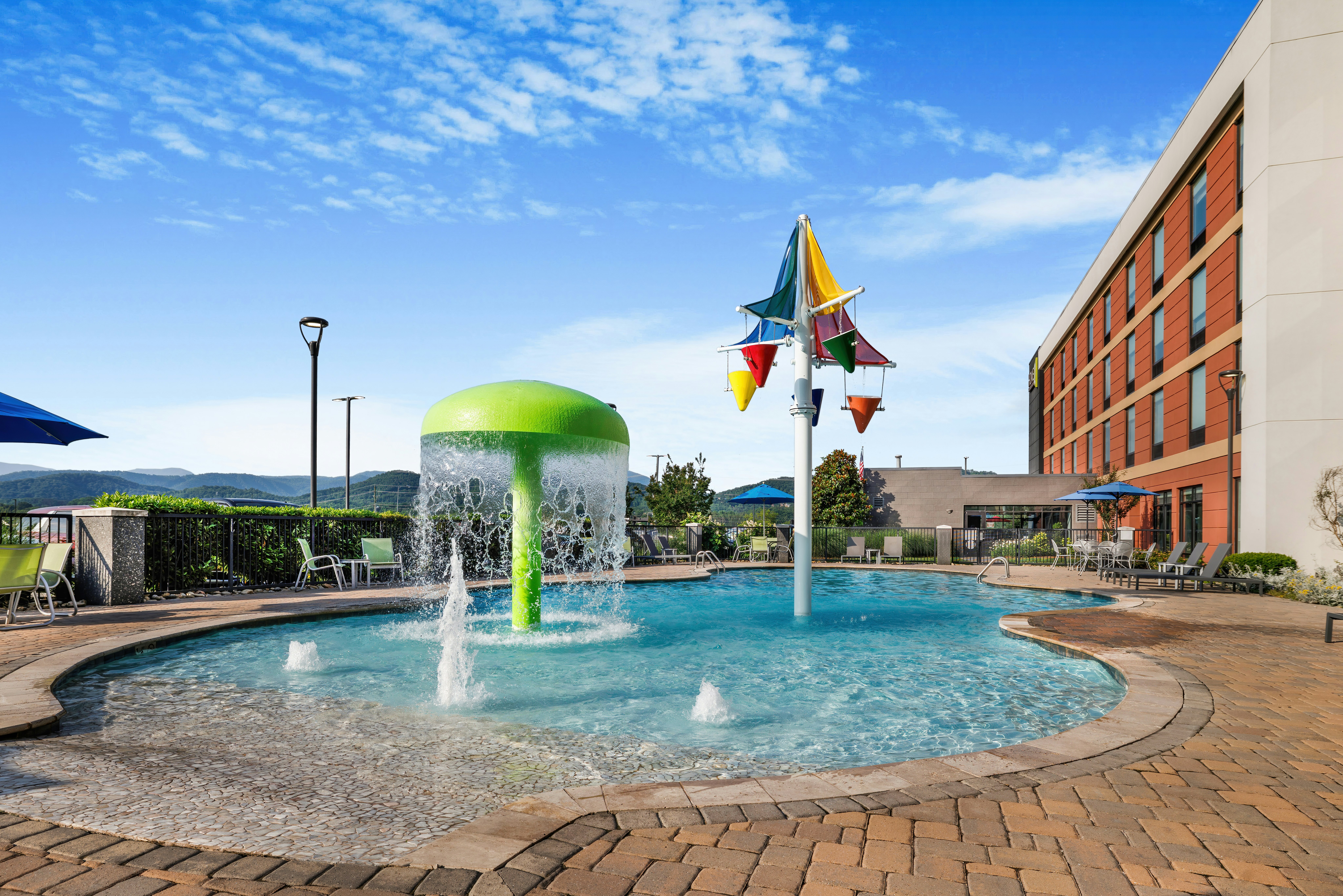 HOME2 SUITES BY HILTON PIGEON FORGE 25/29