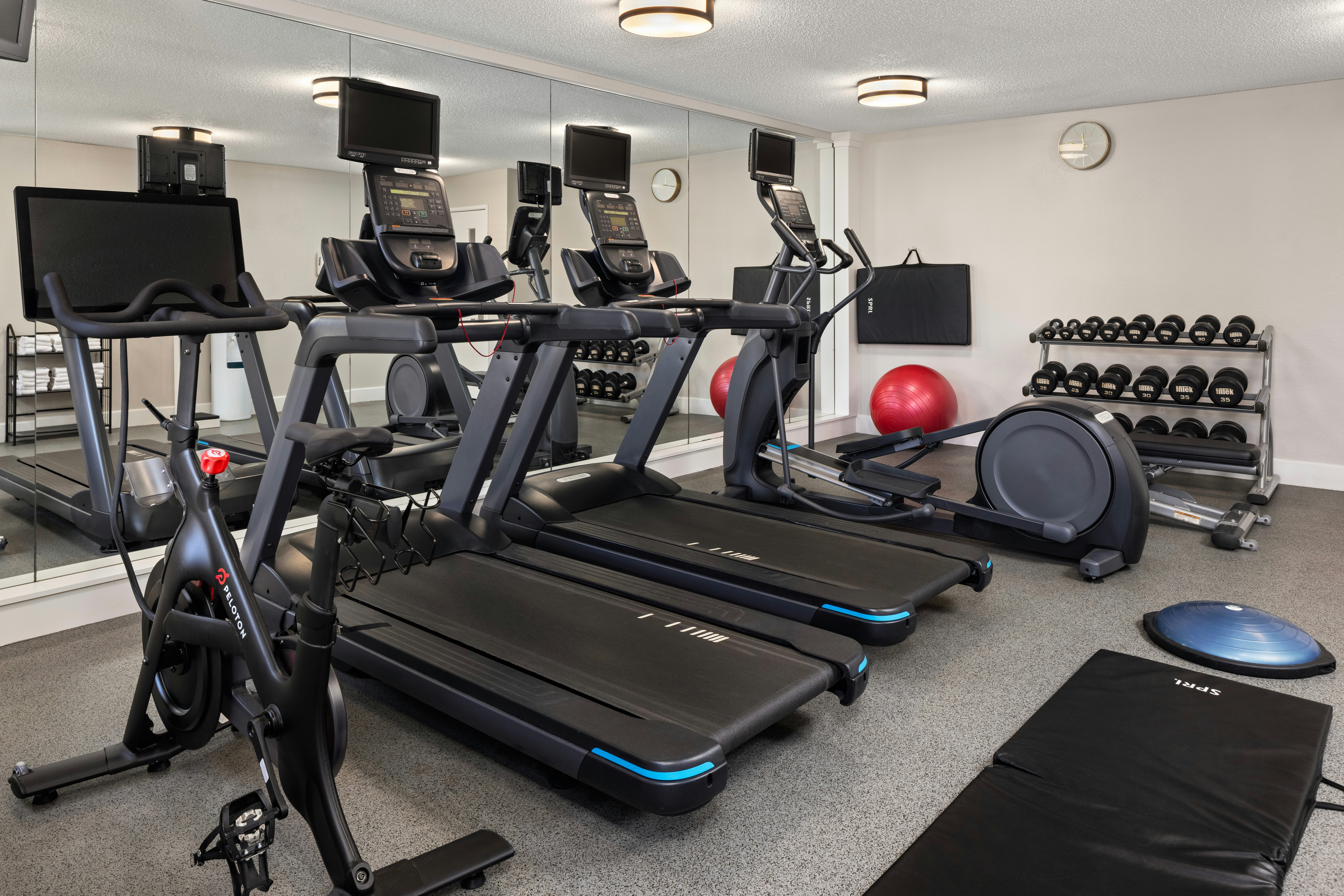 Staybridge Suites Mpls Maple Grove Arbor Lakes 30/62