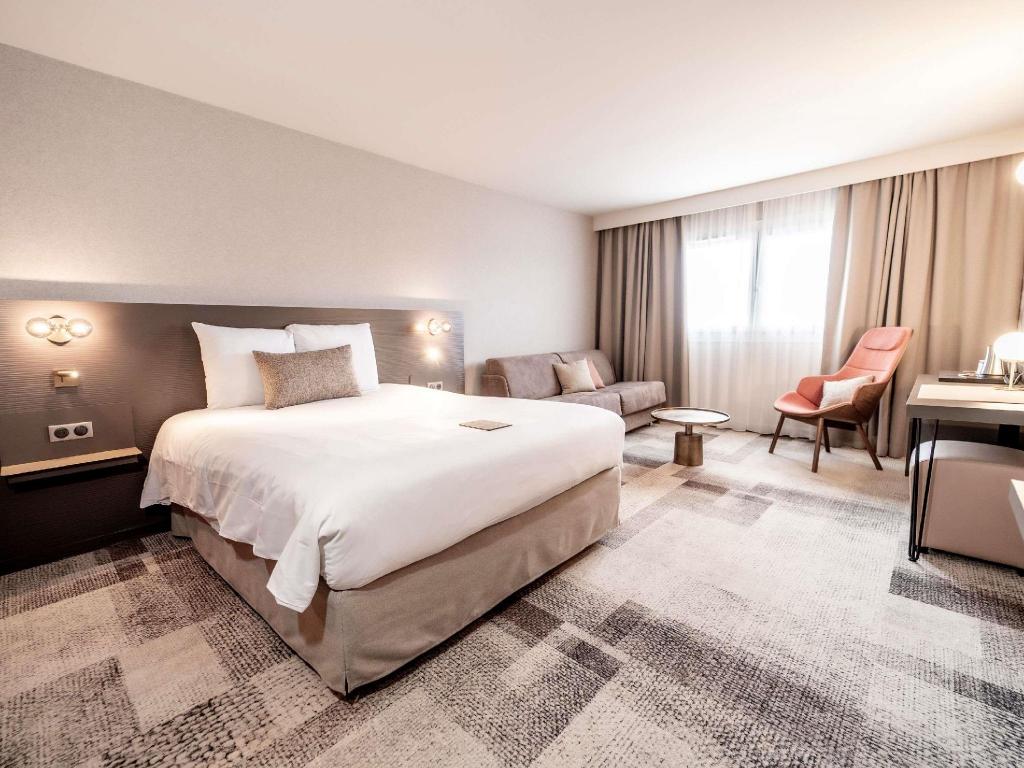 Privilege, Double Bed, Garden Side, Sofa
