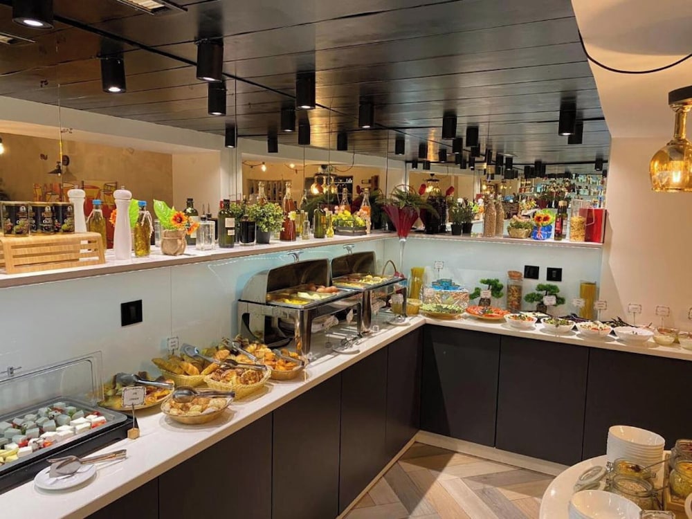 Capital Hotel Garni 28/55
