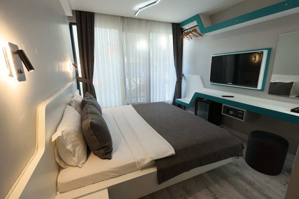 Midis Otel 18/50