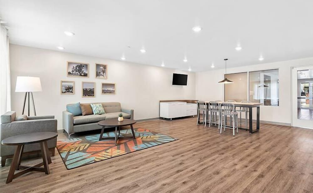 WoodSpring Suites Beaverton - Portland West 21/35