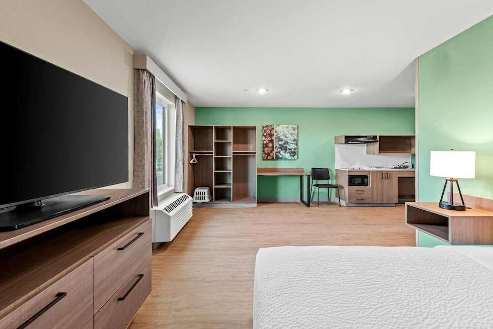 ECHO Suites Extended Stay by Wyndham Reno 55/72