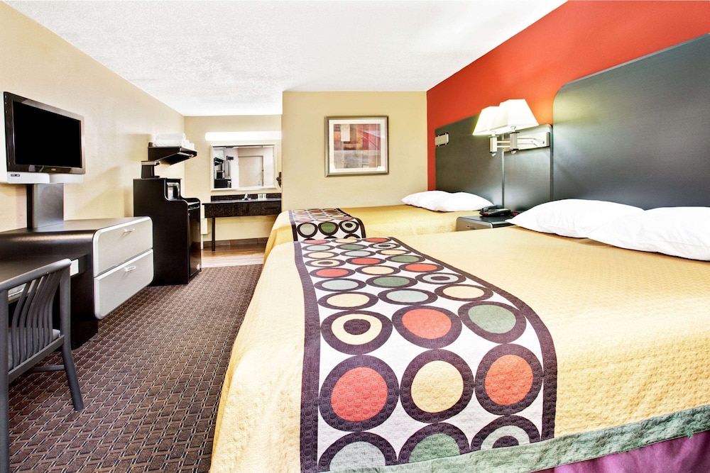 Super 8 By Wyndham Kissimmee/Maingate/Orlando Area 11/28