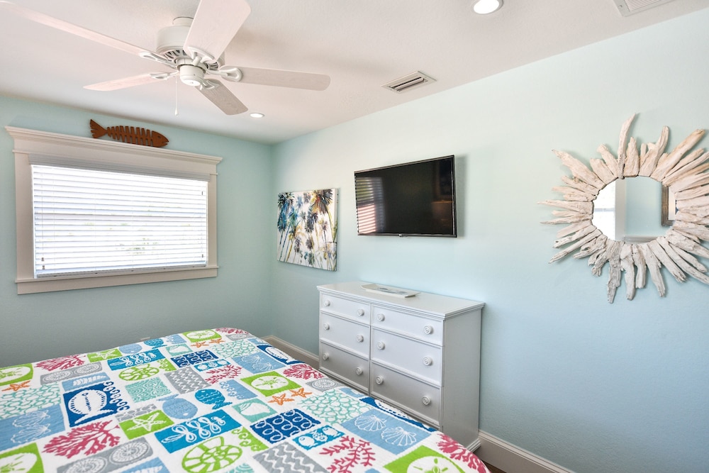 Tropical Breeze Resort 50/77