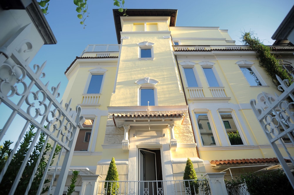Hotel Villa Duse 3/50