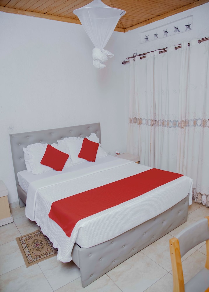 1 BEDROOM, STANDARD, SINGLE