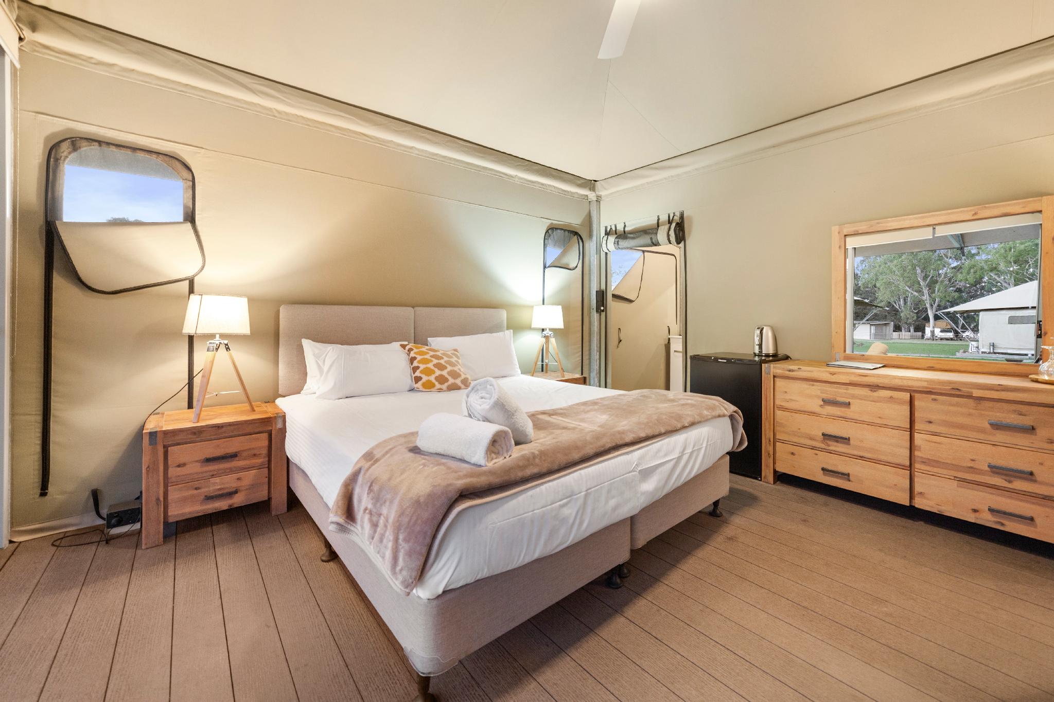 Glamping, Tent