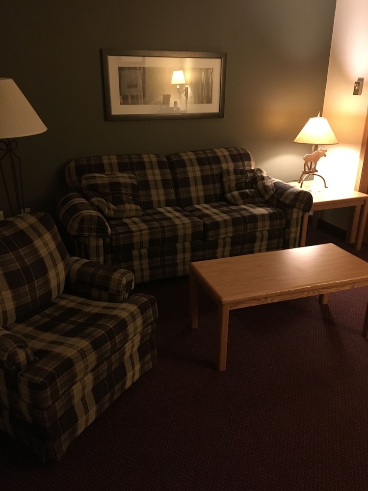 Mooselake Lodge 16/30
