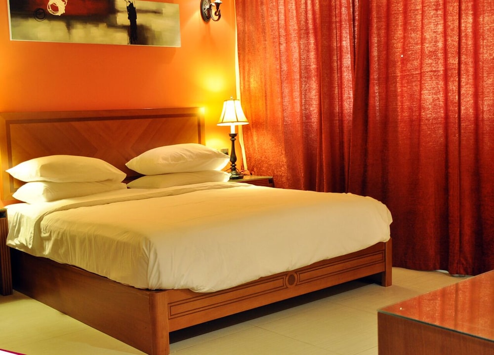 Standard, King Bed