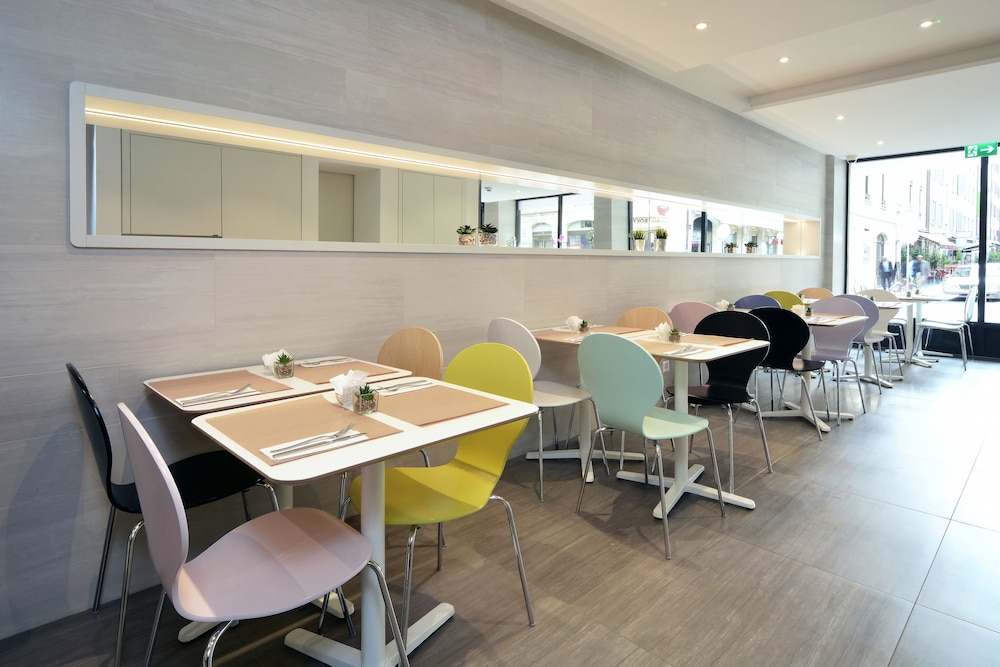 Des Alpes Hotel 42/48
