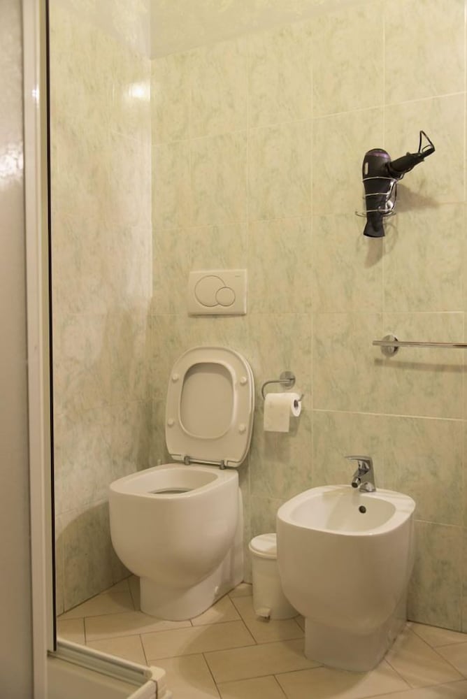 Florence Decamerone B&B 22/23