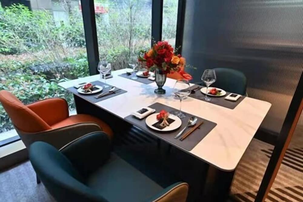 Evergreen Laurel Hotel Shanghai 47/59