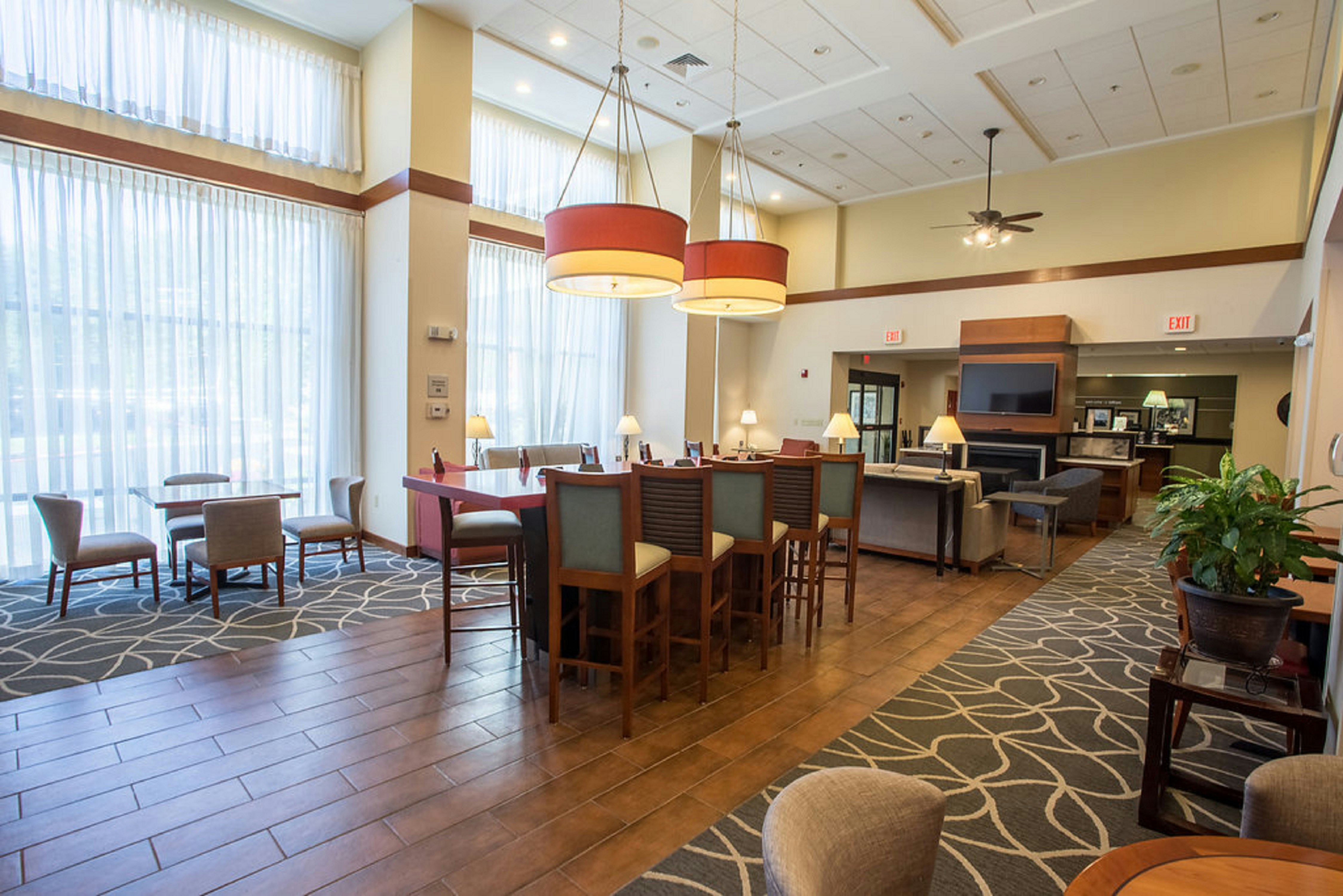 Hampton Inn & Suites Tilton 46/66