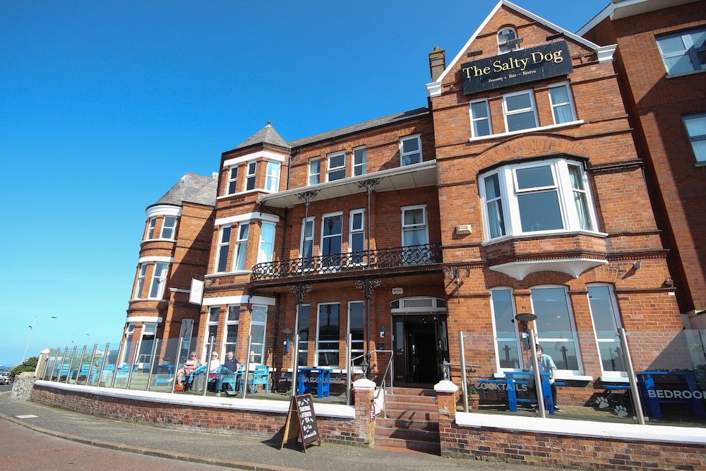 The Salty Dog Hotel & Bistro 3/71