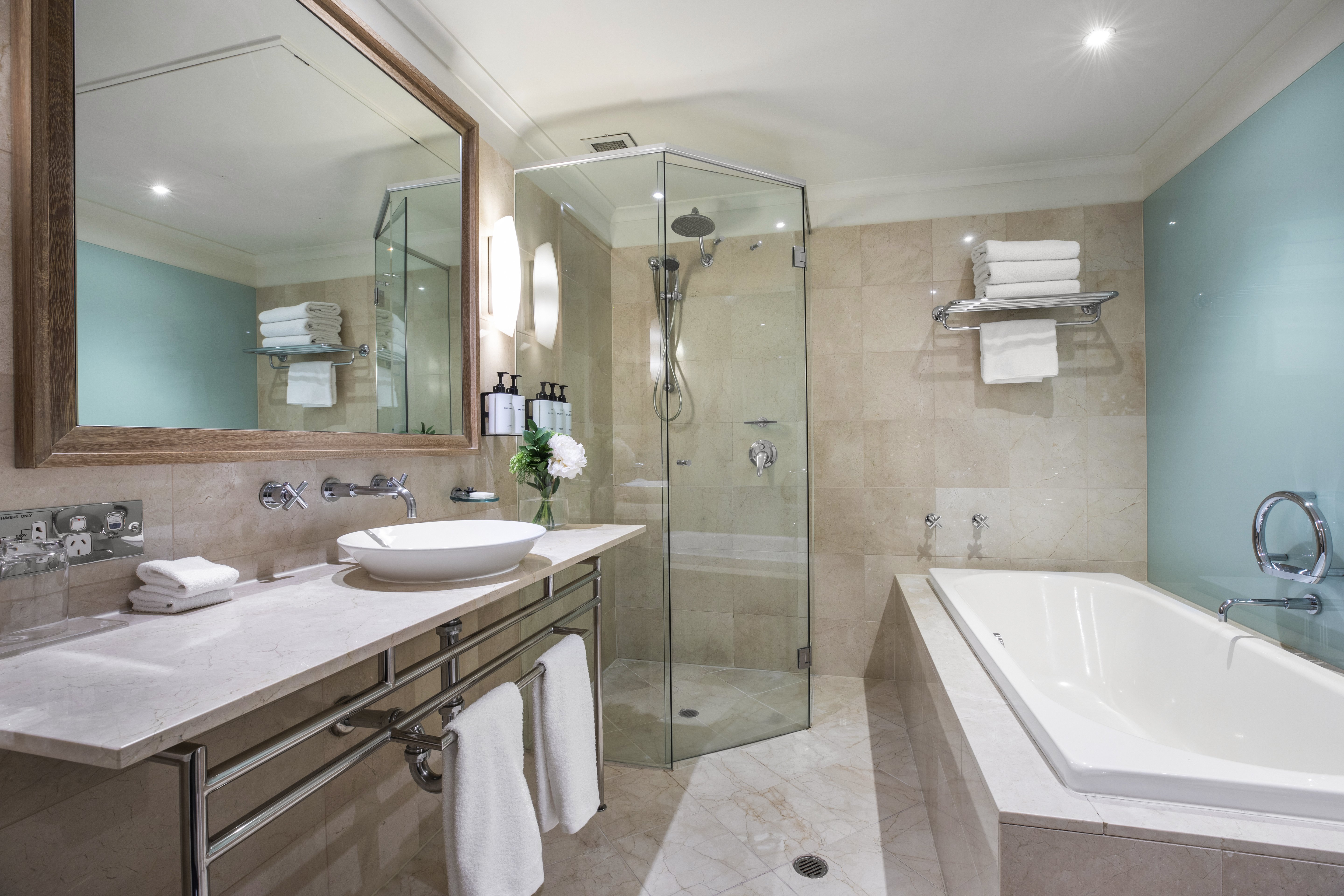 Intercontinental Hotels Melbourne 80/82