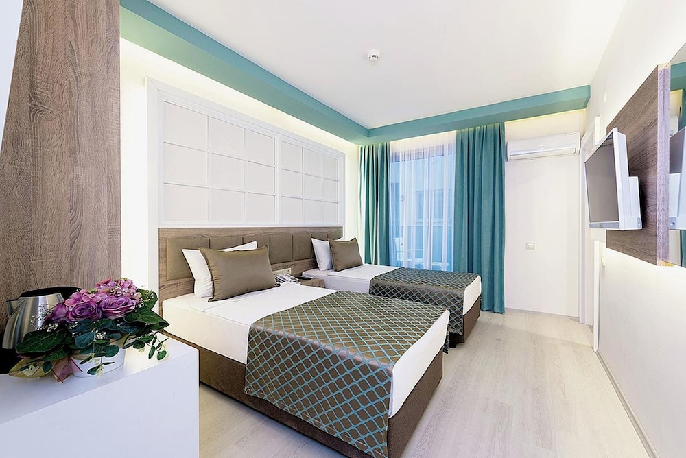 Kleopatra Life Hotel 8/43