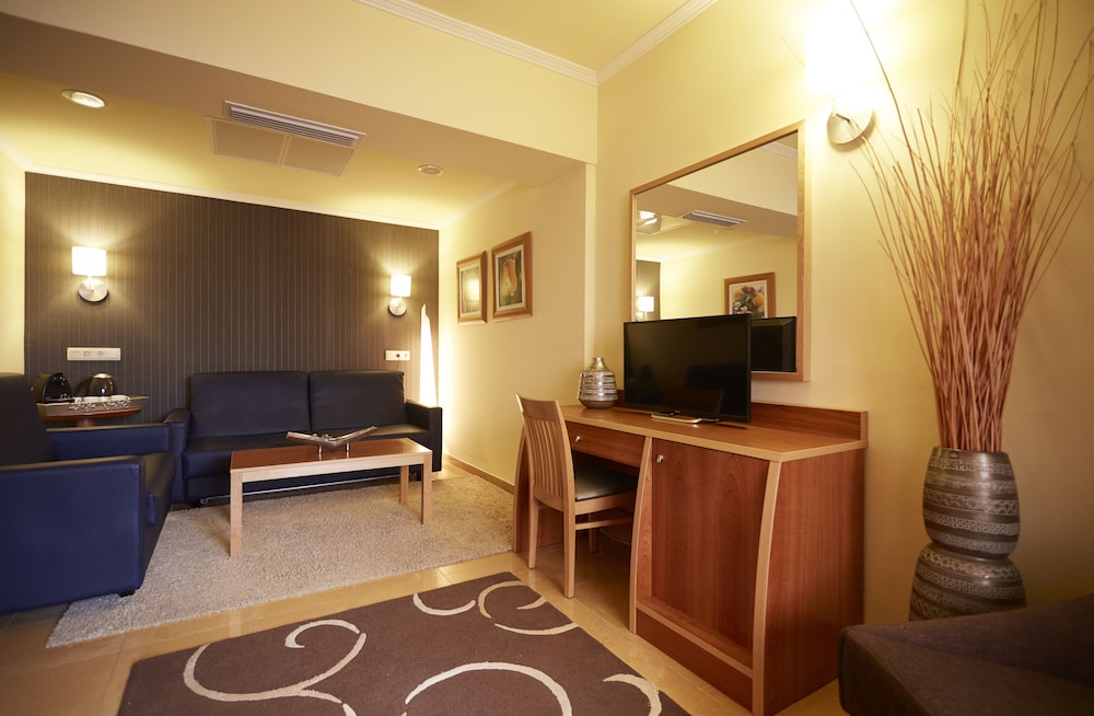 Invisa Hotel La Cala 15/99