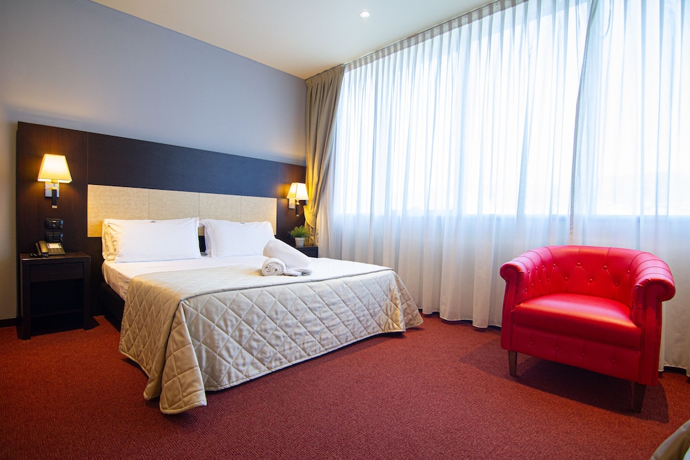 Hotel Tuscany Inn 16/76