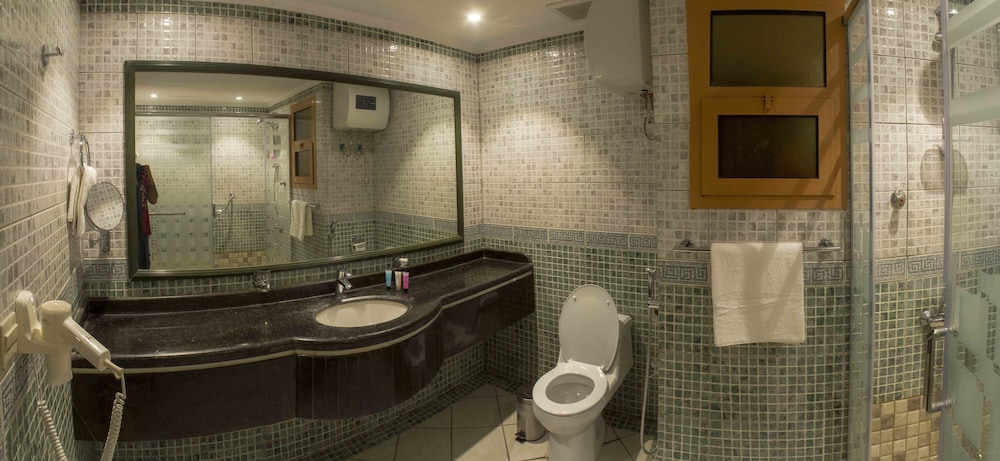 فندق البرج (Al-Borg Al-Watheer Serviced apartments) 41/43