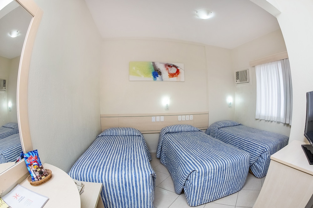 Hotel Express Canoas 12/53