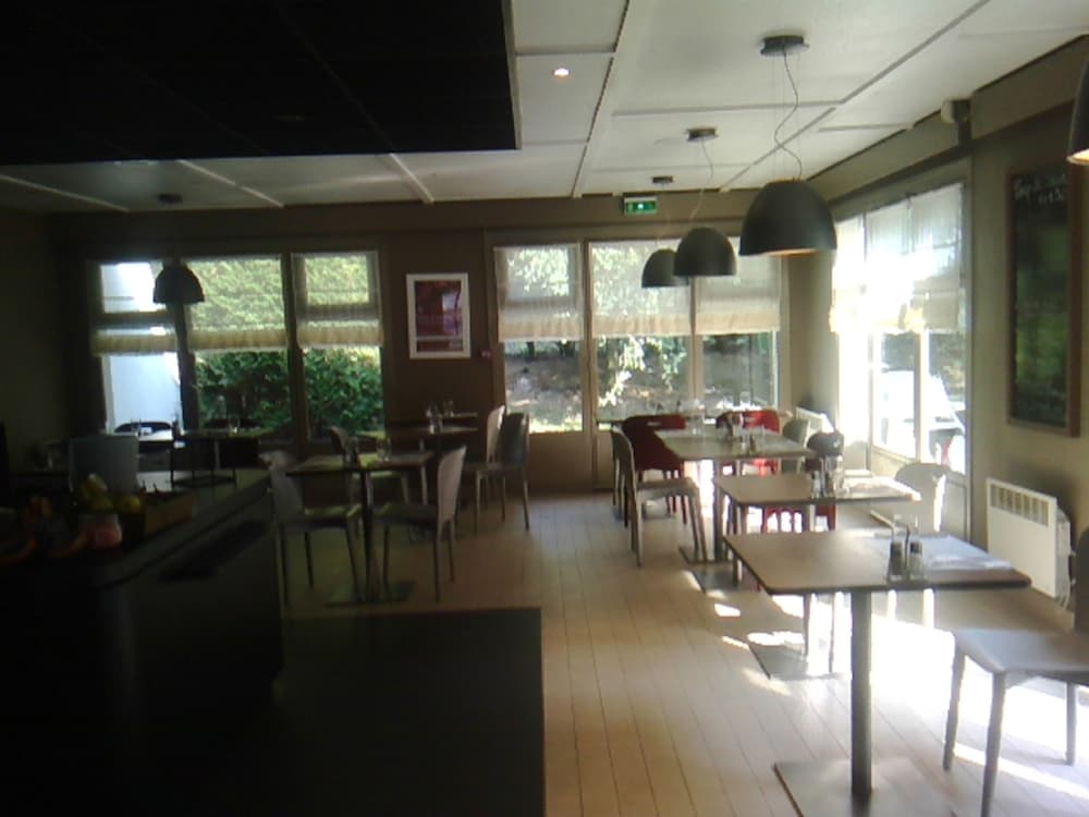 restaurant-cafeteria
