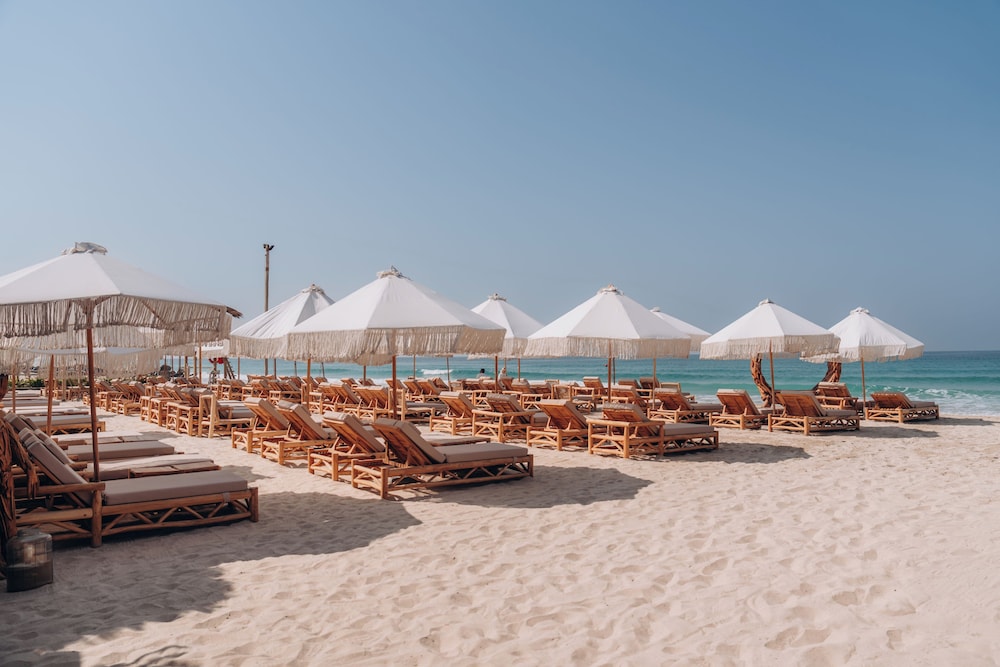 Umm Al Quwain Beach Hotel 40/47
