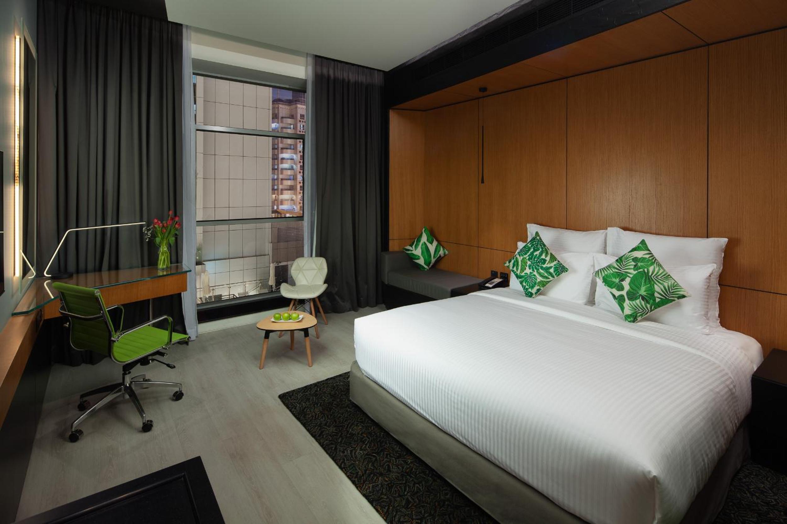 Garden, Classic, King Bed