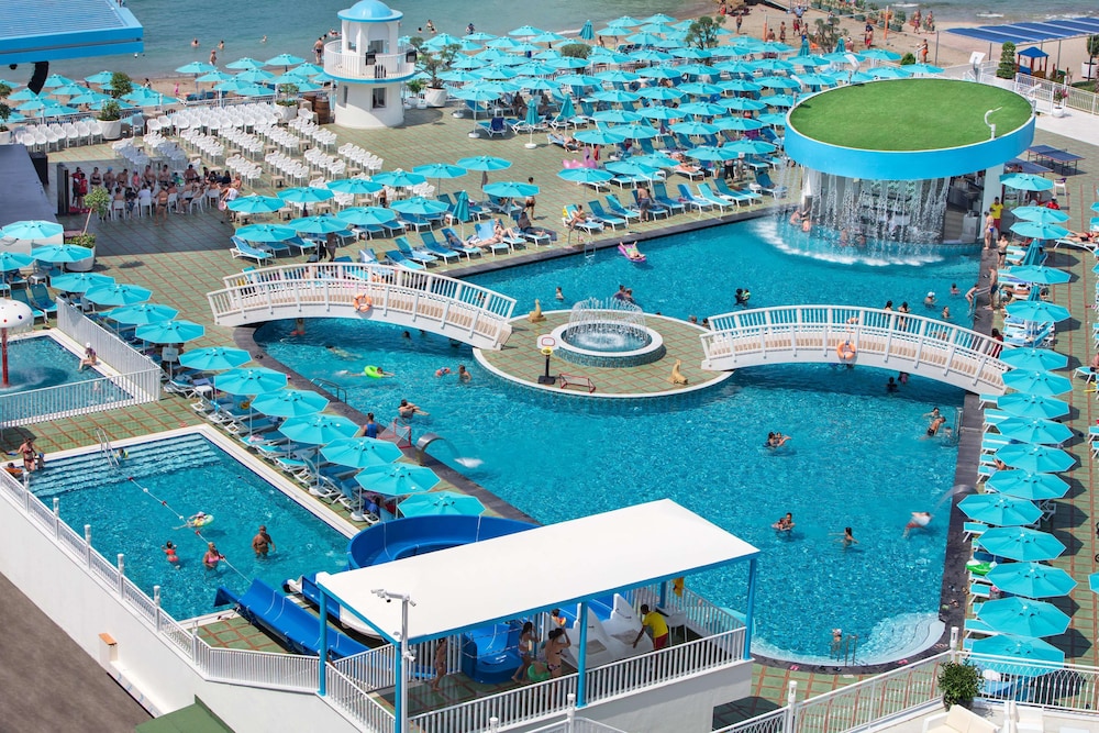 Granada Luxury Beach 44/50