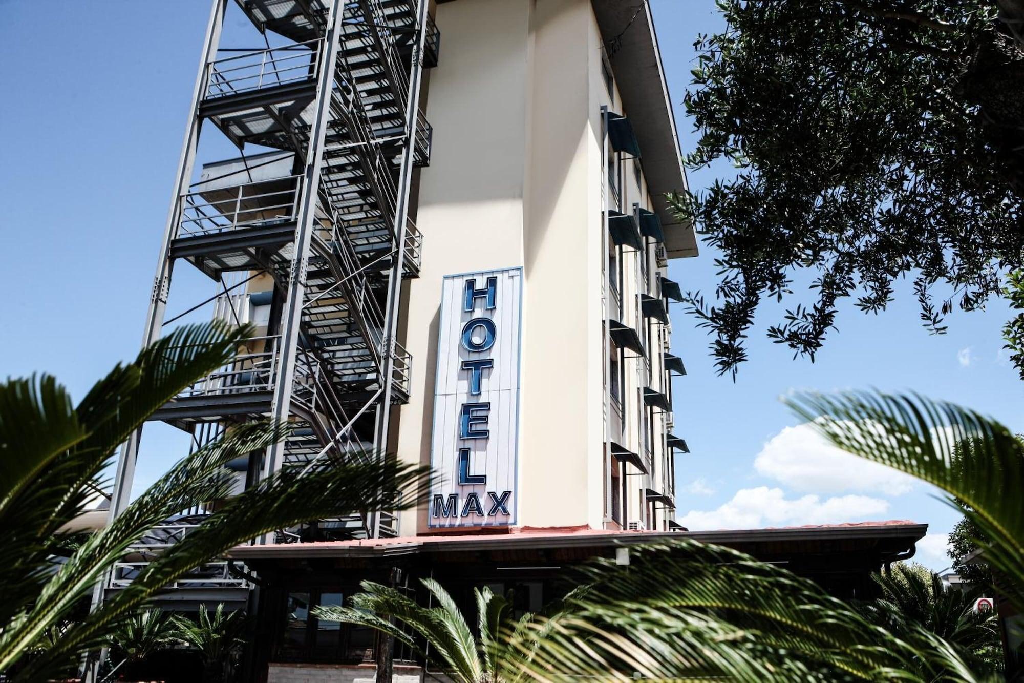 Hotel Max 44/50
