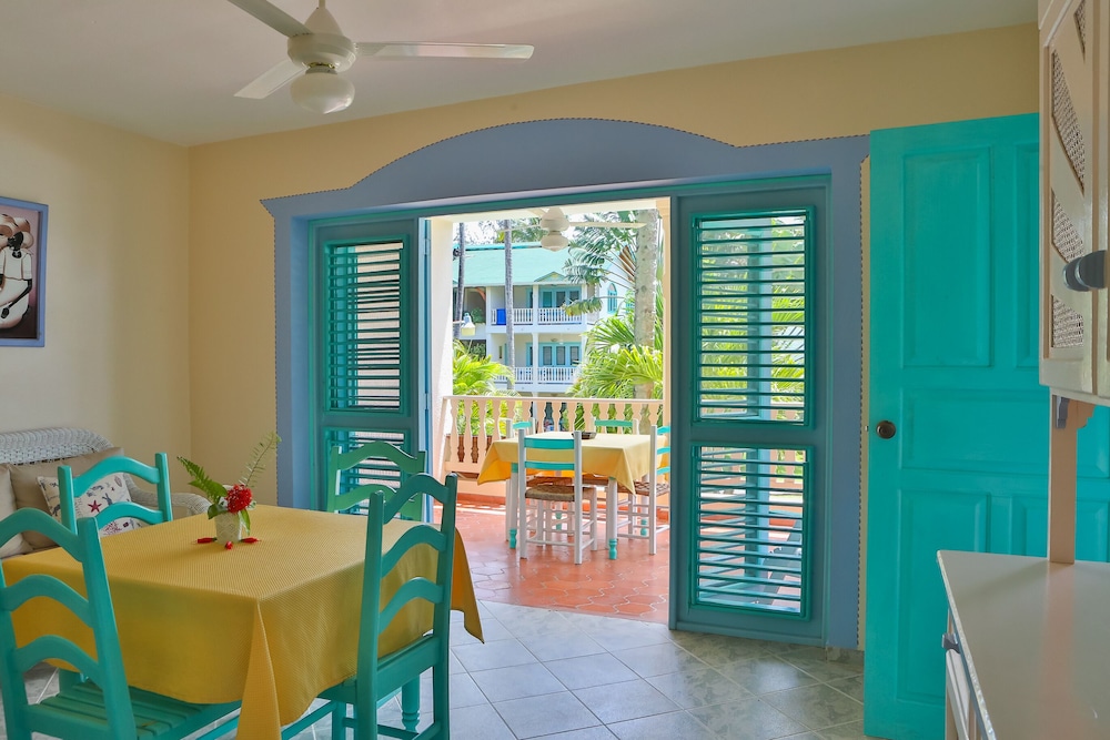Hotel Playa Colibri 36/72