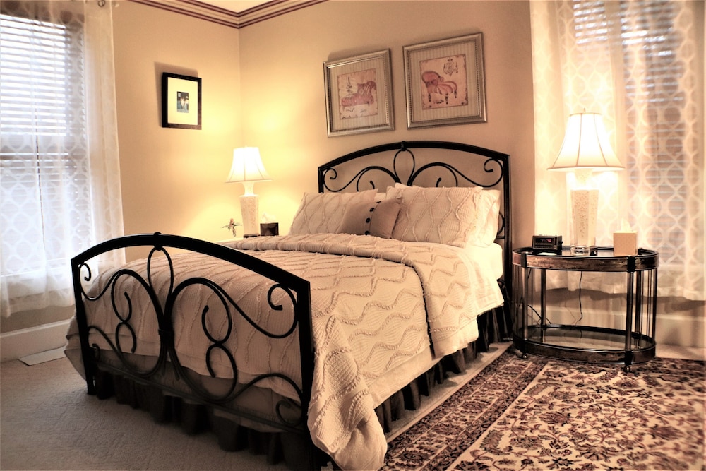 50 Lincoln Short North Bed and Breakfast 35/71