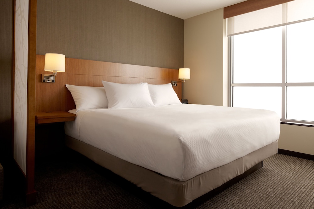 ROOM, KING BED, SOFA, HIGH FLOOR