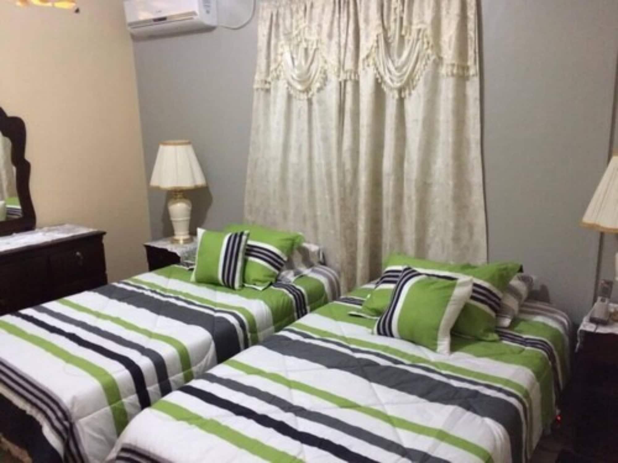 3 Bedrooms, Basic, House