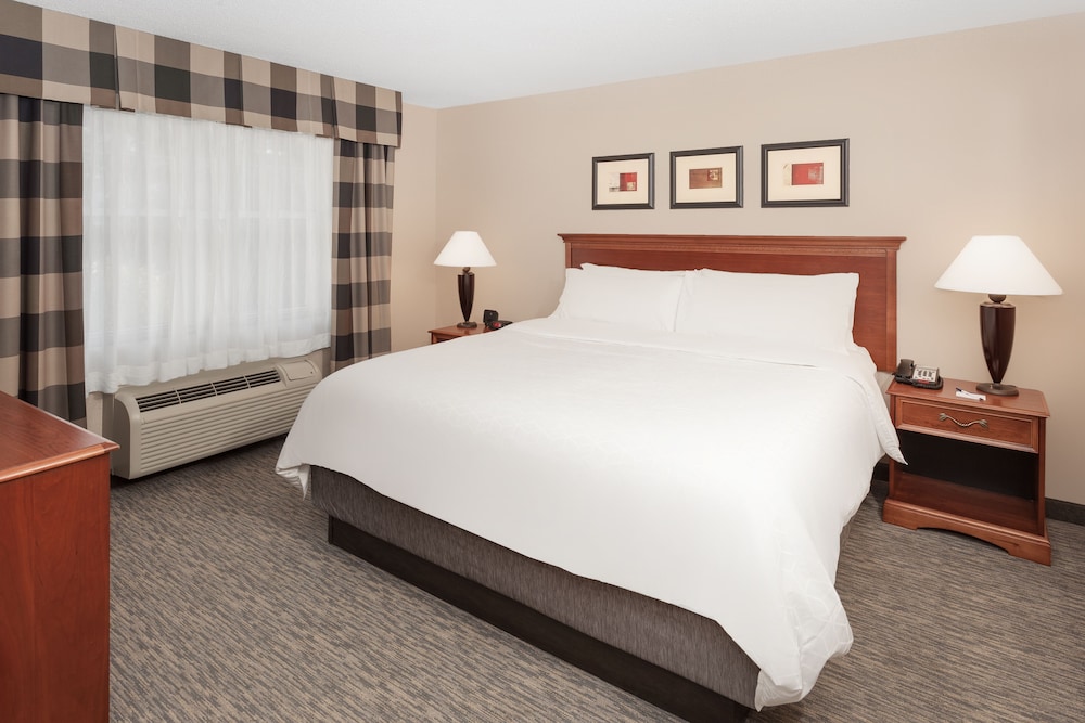 Holiday Inn Express Hotel Suites Hampton South Seabrook 23/78