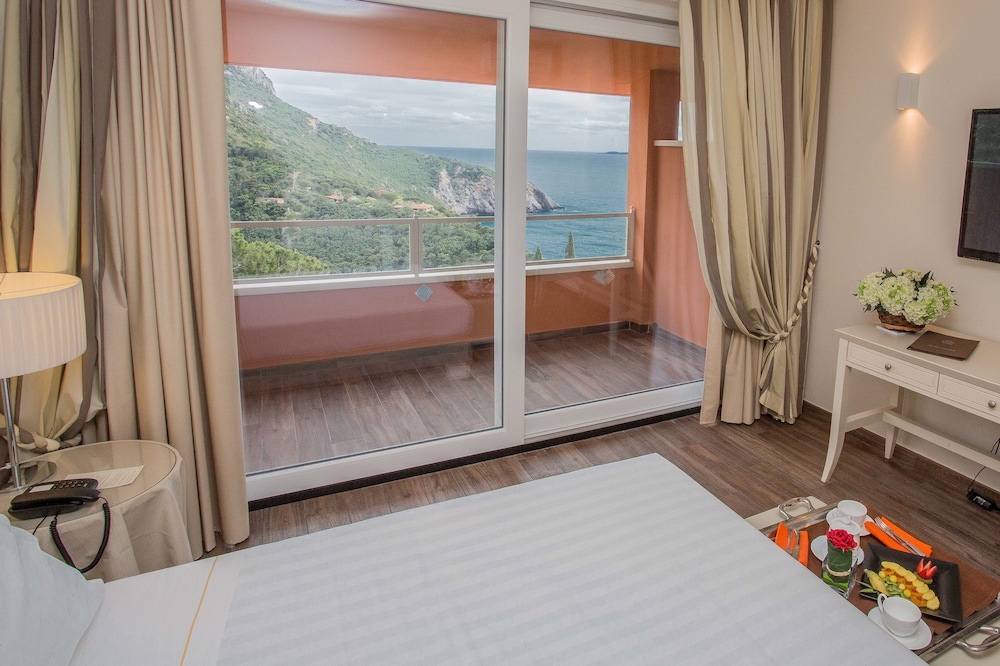 Hotel Torre Di Calapiccola 25/74