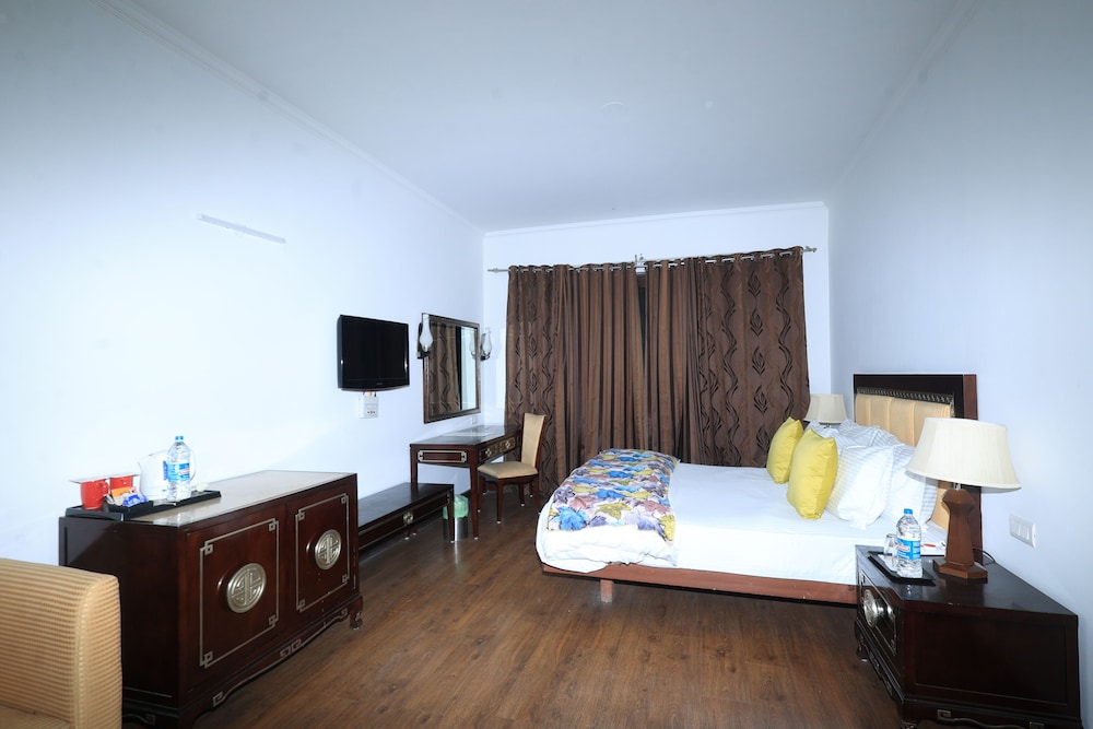 4 Bedrooms, Family, King Bed