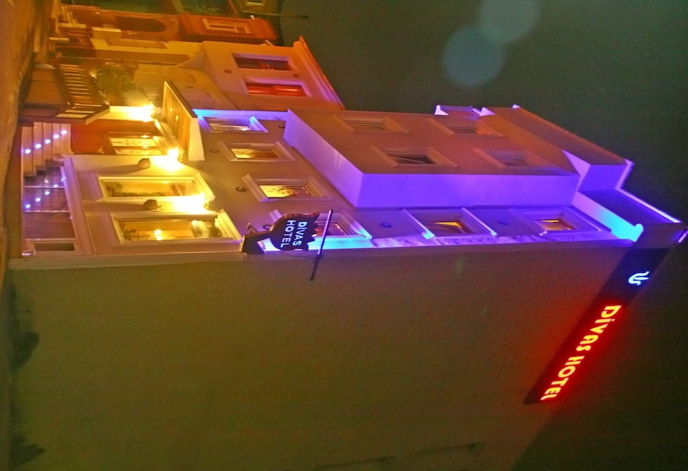 Divas Hotel 43/68