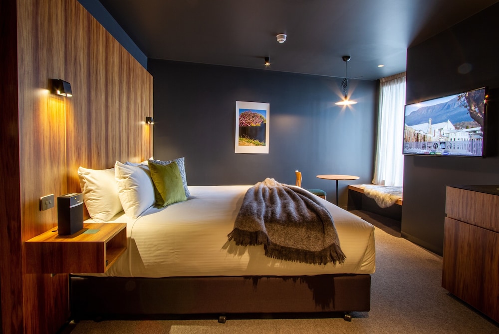 Moss Hotel 10/49