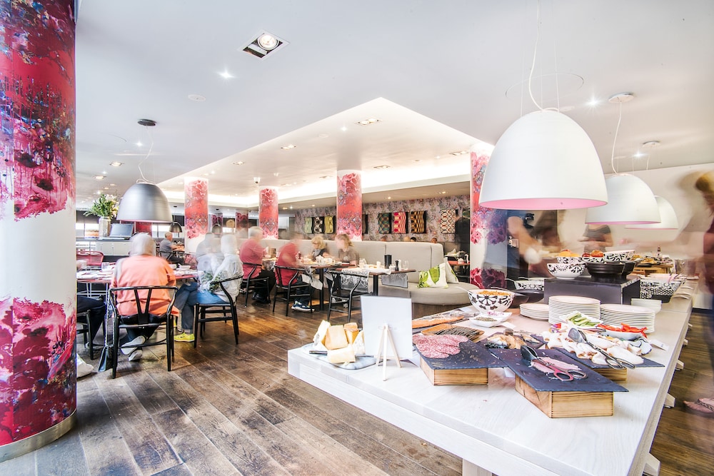 RADISSON COLLECTION HOTEL, ROYAL MILE EDINBURGH 37/50