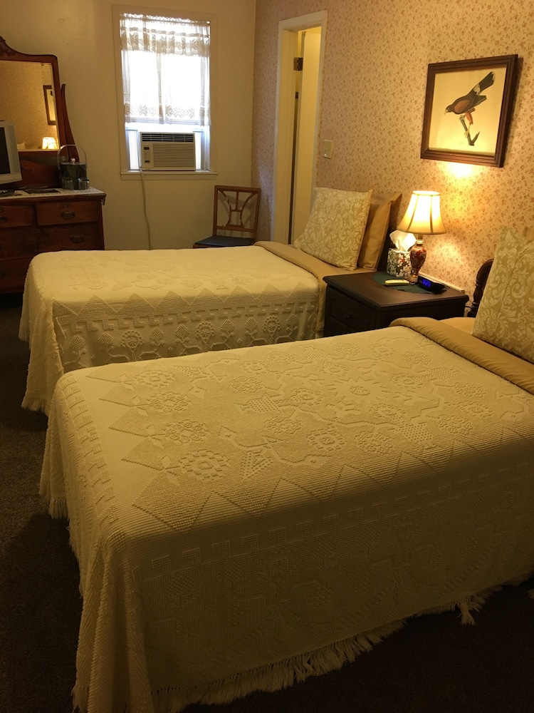The Courtland Hotel and Day Spa 23/76