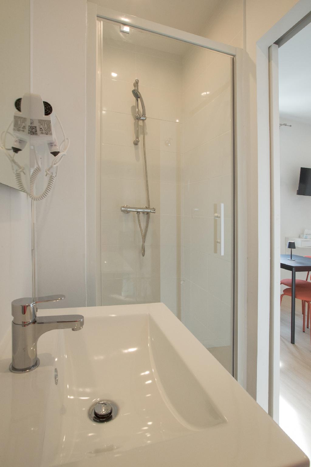 Gabhouse - Lyon Bron - Eurexpo - City Living Stay 24/24