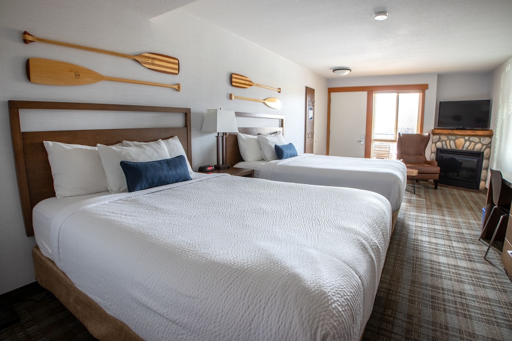 Pyramid Lake Resort 6/48