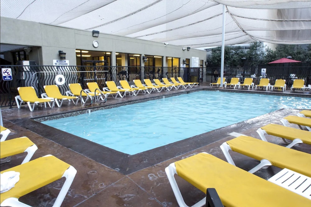 2BD2B Apartment Stay Together Suites 976 34/64