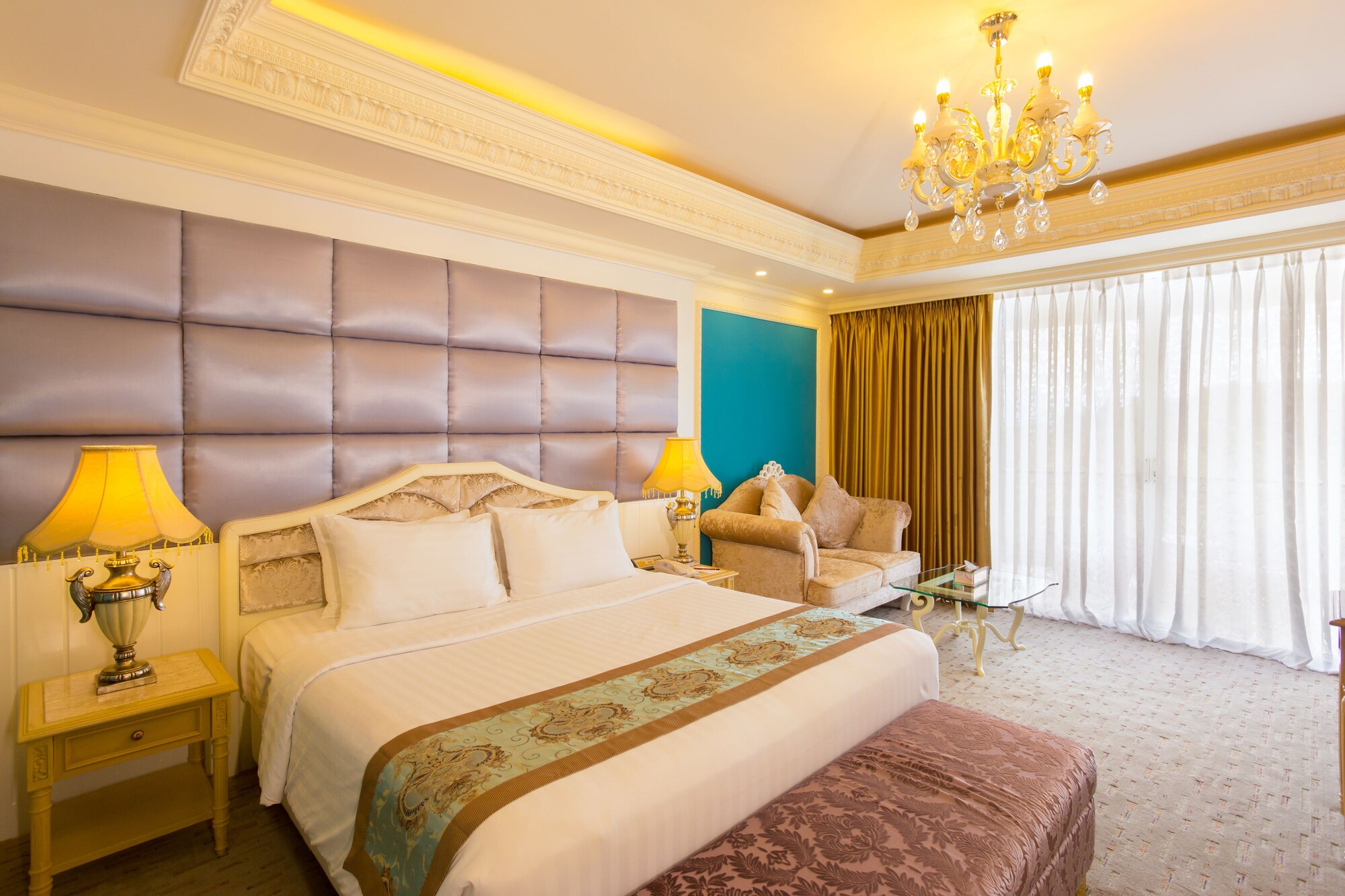 DELUXE, BALCONY