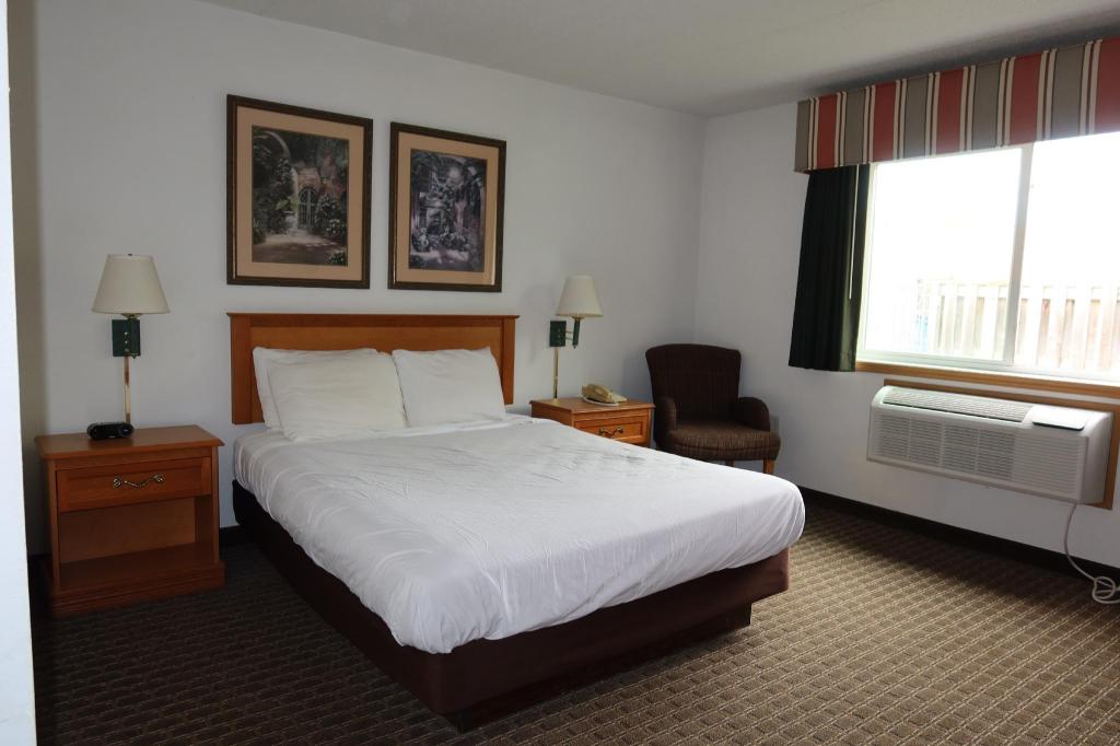 2 Rooms, Suite, King Bed