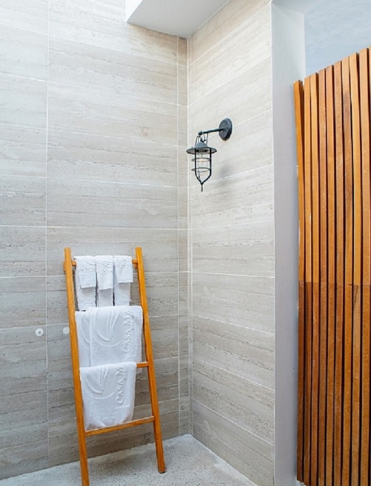 Casa Marina Resort 40/75