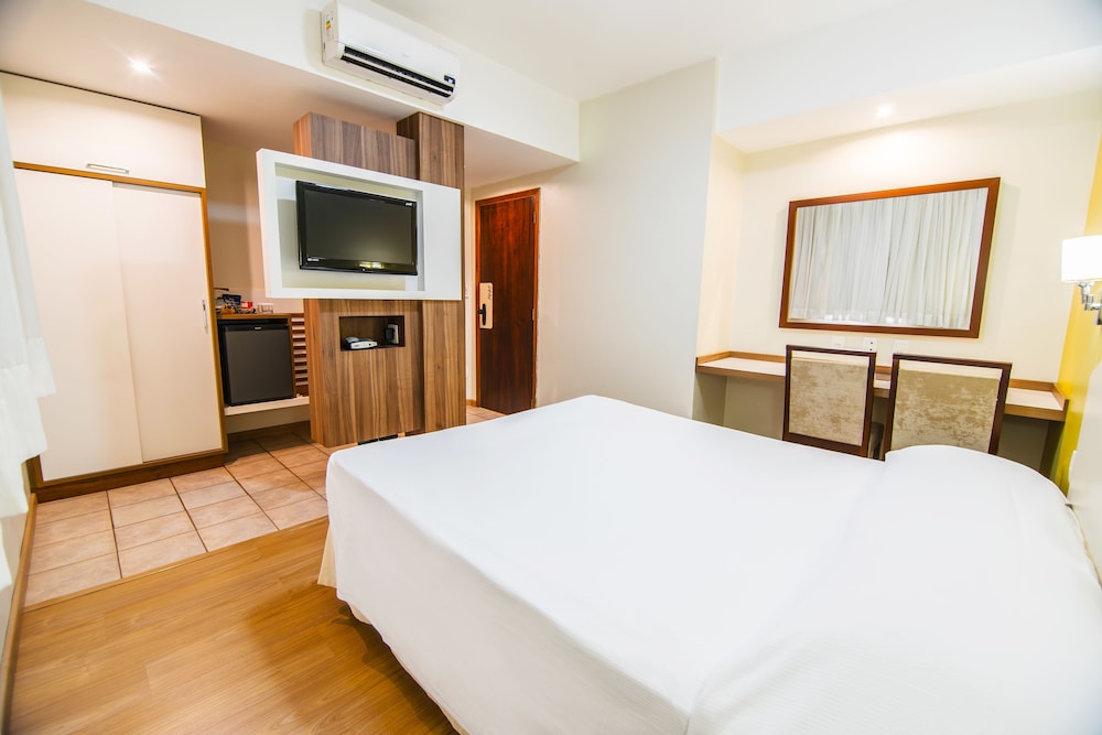 Black Stream Hotel 12/50