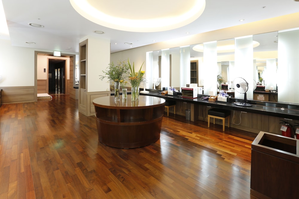 Grand Mercure Ambassador Changwon 7/47