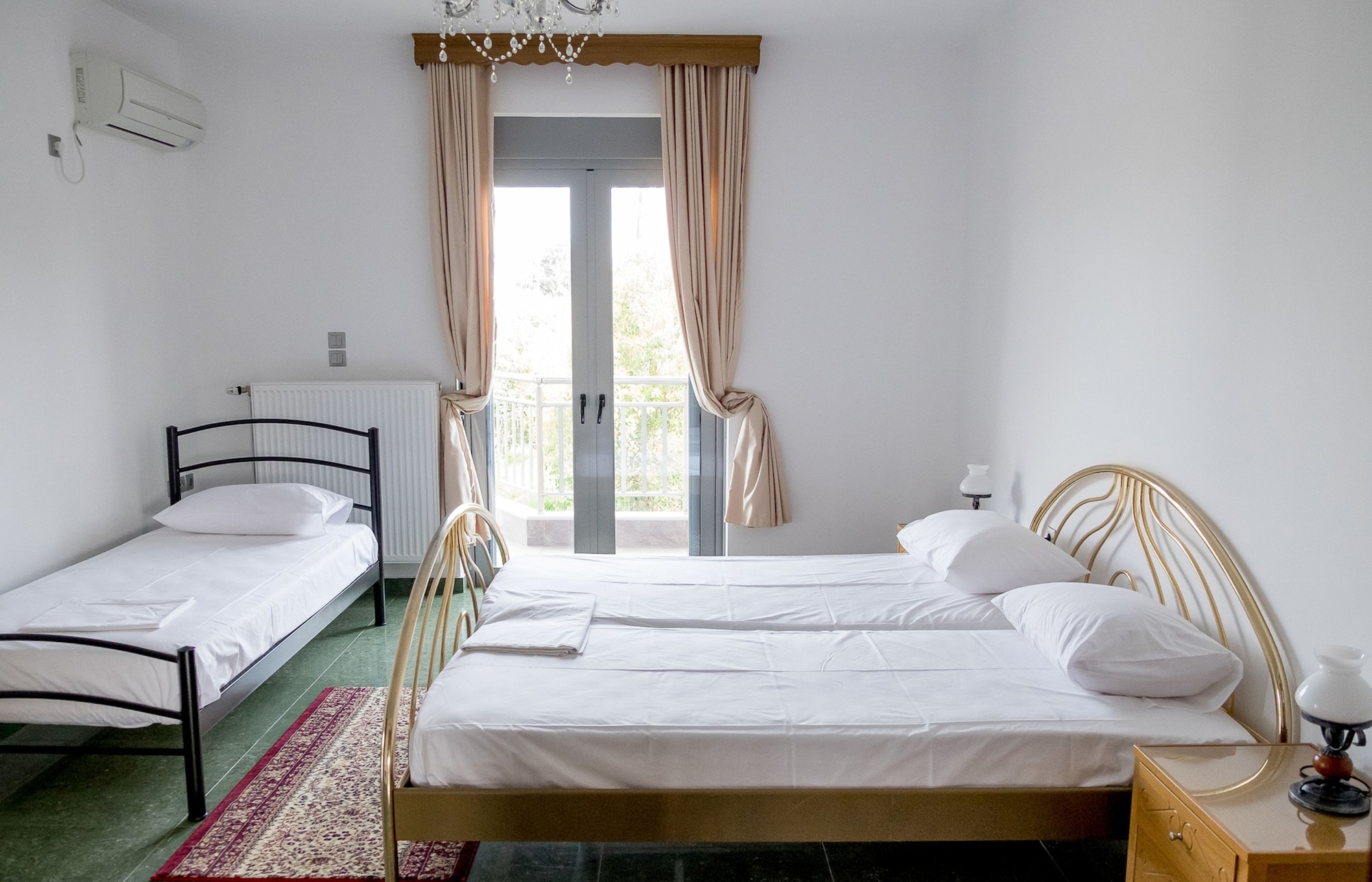 3 Bedrooms, Luxury, Suite, 1 King and 4 Single Beds, Pool View